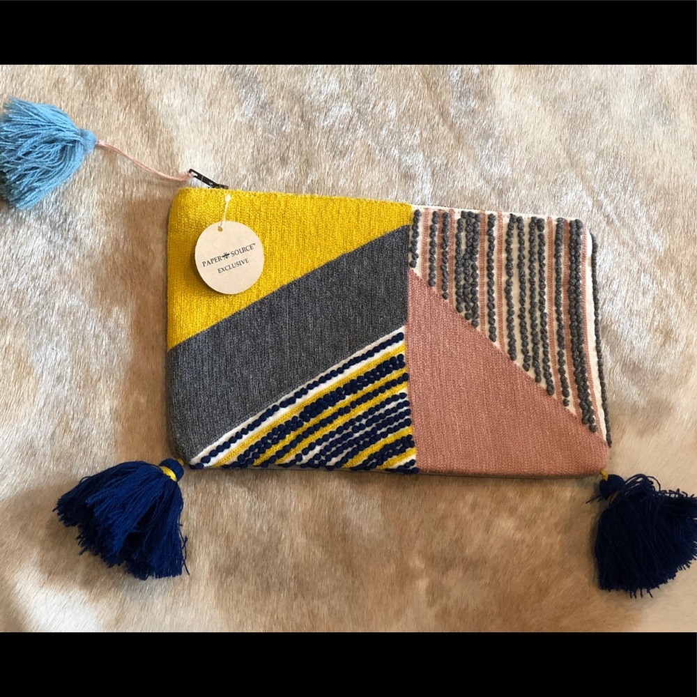 NWT Textured Clutch